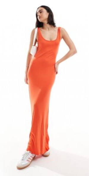 Bershka - ribbed scoop neck bodycon maxi dress in orange Bershka - ribbed scoop neck bodycon maxi dress in orange
