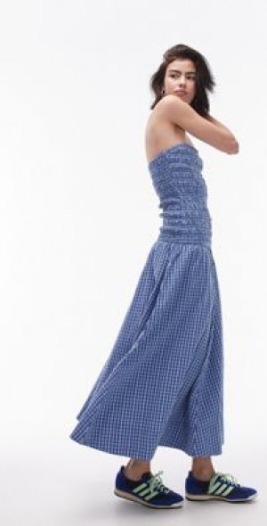 Topshop - shirring check bandeau maxi dress in blue Topshop - shirring check bandeau maxi dress in blue