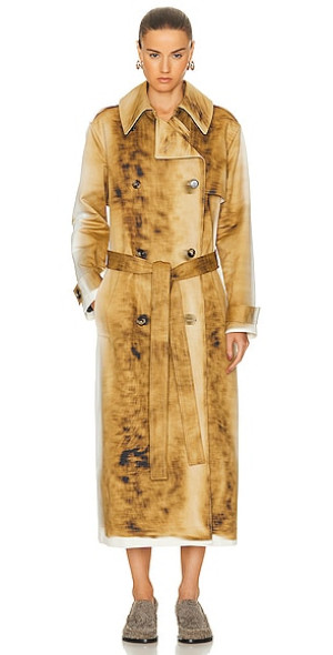 forward_loewe_loewe_blurred_pr