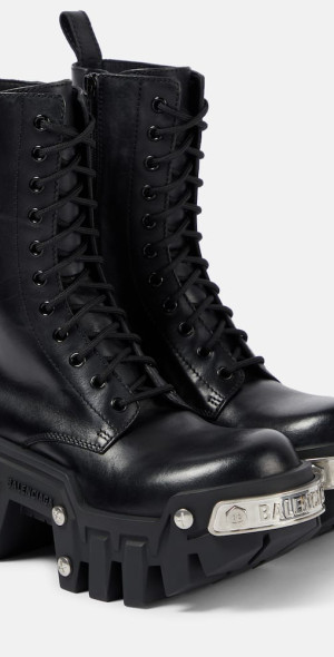 靴 BALENCIAGA Bulldozer 42 Men's Bulldozer Lace-up Boot in Black | Balenciaga US