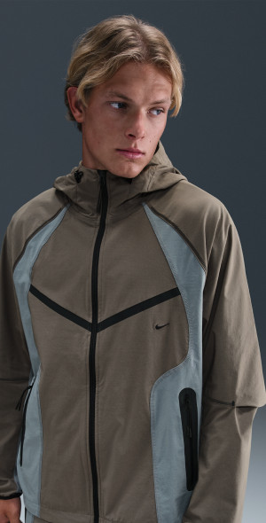 Nike - Men's Tech Dri-FIT Woven Color-Block Windrunner Oversized