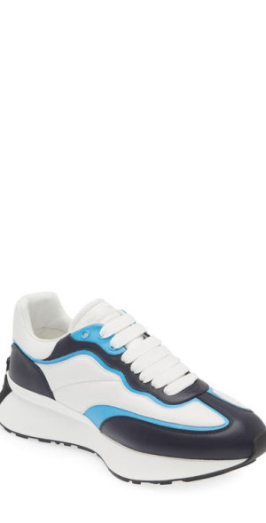 Alexander McQueen - Sprint Colorblock Runner Sneaker in Navy  display picture 1