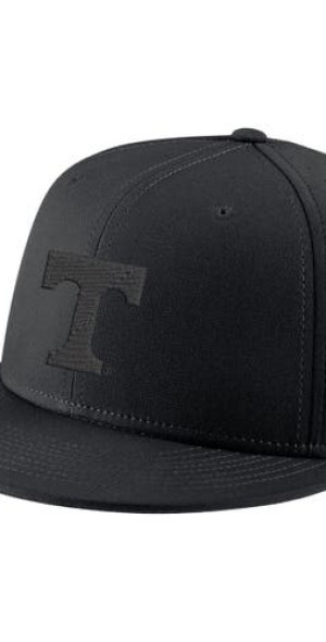 black nike hat fitted