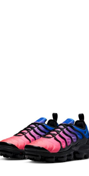 pink and blue vapor max