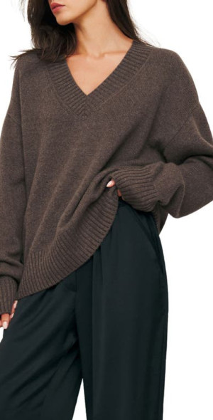 Reformation Jadey Cashmere Wool V-Neck Sweater in Dachshund at