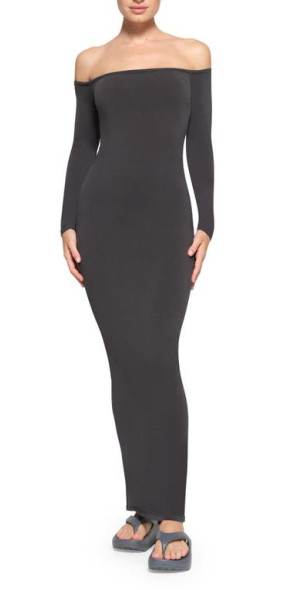 long sleeve queen anne neckline dress Gorgeous Luxury Evening Dresses Embroidered Beaded Queen Anneneck Long Sleeve Formal Gowns With Cloak
