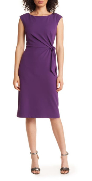 Robe Cocktail Aidan Mattox Taille 14 Couleur Aubergine - Style Une épaule Fausse Enveloppe - Neuve Sans étiquettes