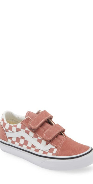 Vans Kids' Old Skool V Sneaker in Checkerboard Withered Rose at