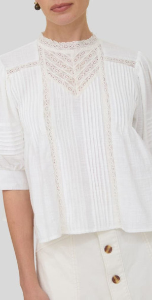 ZOE AND CLAIRE - Lace Trim Puff Sleeve Top