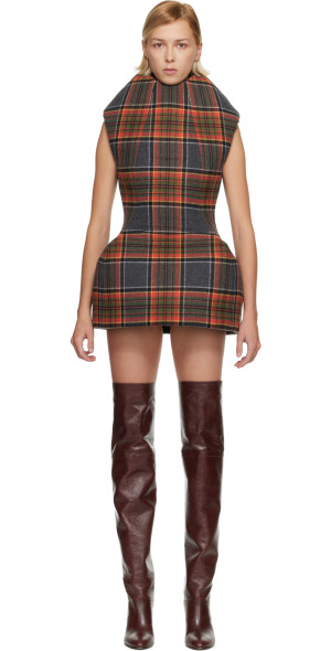 tartan leather dress A tartan bombazine carriage dress, probably Scottish, c. 1817, maker unknown, Kerry Taylor Auctions . . . . . . . . . . #1810s #regency #regencyera #tartan #historicalfashion #historicaldress #regencyfashion #histrom