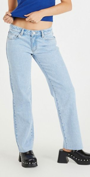 Abrand Jeans 99 Low Straight Petite Jeans in Walkaway, Women's