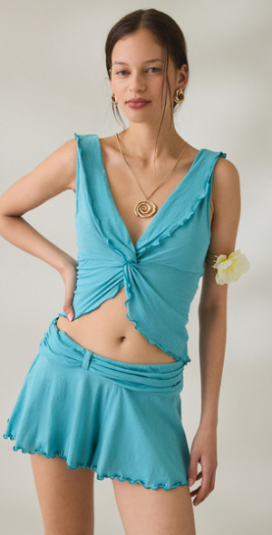 Every Cool Girl Is Wearing Turquoise From The Y2K Era